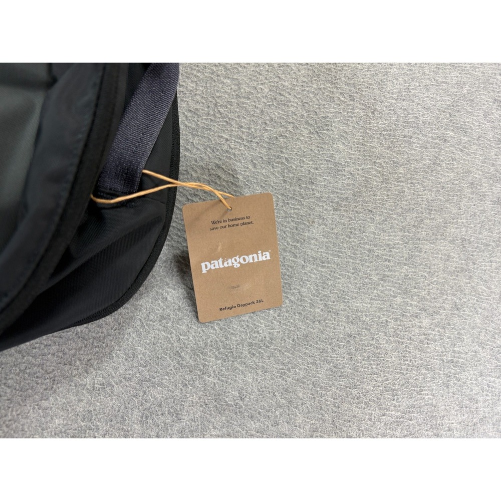 NWT Patagonia Refugio Daypack 26L‎ Backpack (Smolder Blue) - Picture 2 of 16